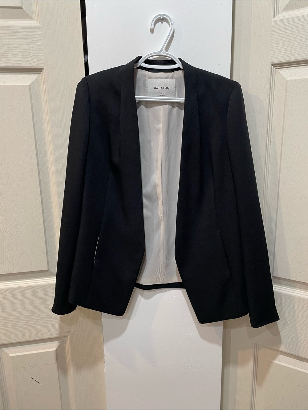 Aritzia Babaton Keith Blazer Jacket Size 6 black Japanese Fabric
